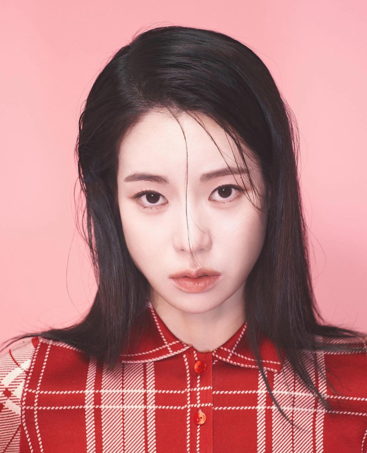 배우-임지연-로에베-앰버서더-화보-사진