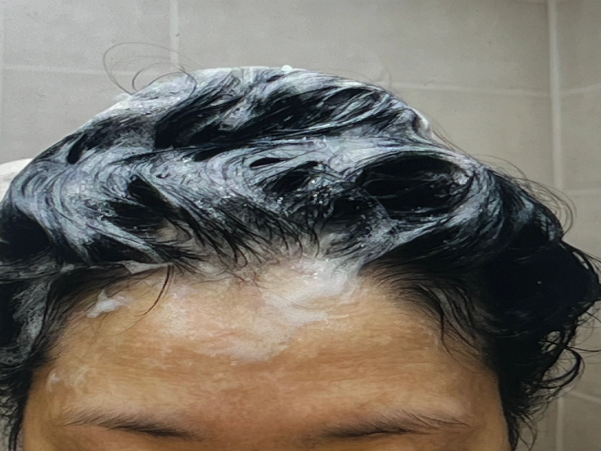 하아르-닥터란-달걀샴푸-새치-염색-효과-실험위해-찍은-사진