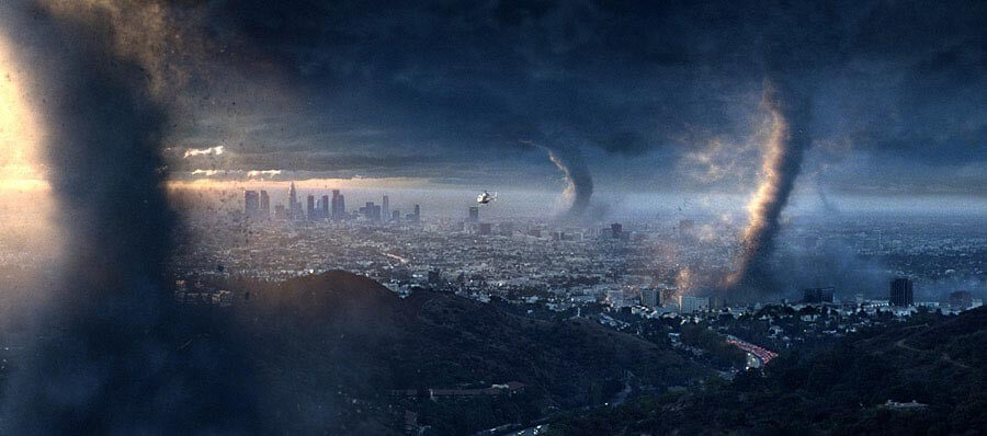 도시 곳곳에서 거대 토네이도가 발생한 모습