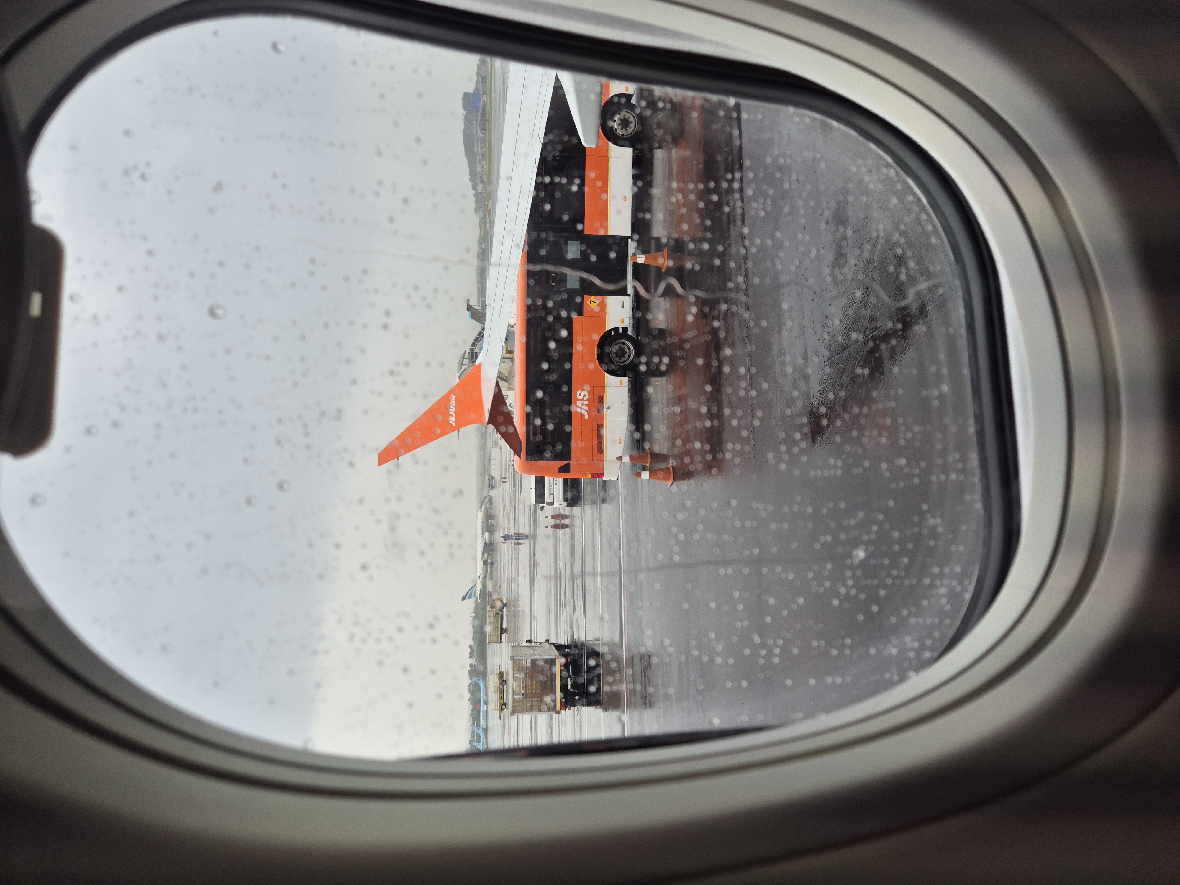 제주도 협재해수욕장에서 공항가는길. 폭우