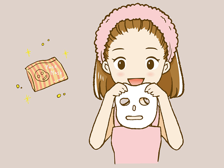 보습-맛사지-중인-여성