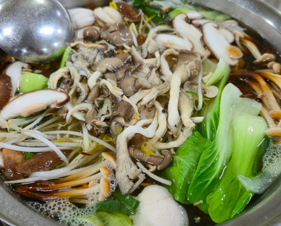 6시내고향 아산 버섯전골 한 냄비