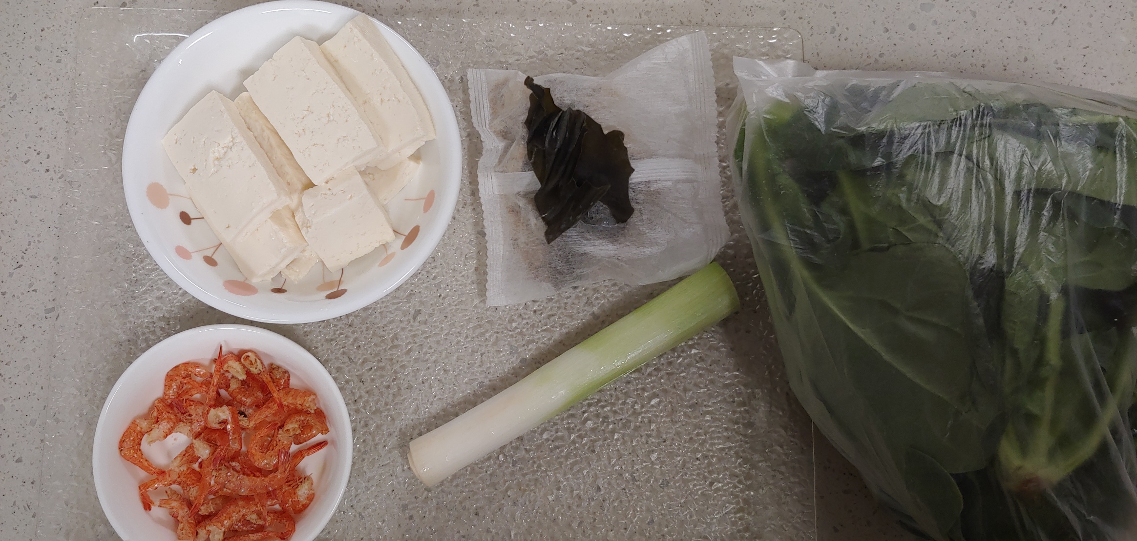 여기서 킥은 아무래도 새우 같다고 생각합니다.