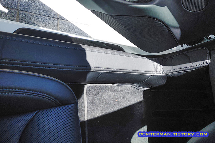 테슬라 모델3 하이랜드 운전석 도어씰 패드