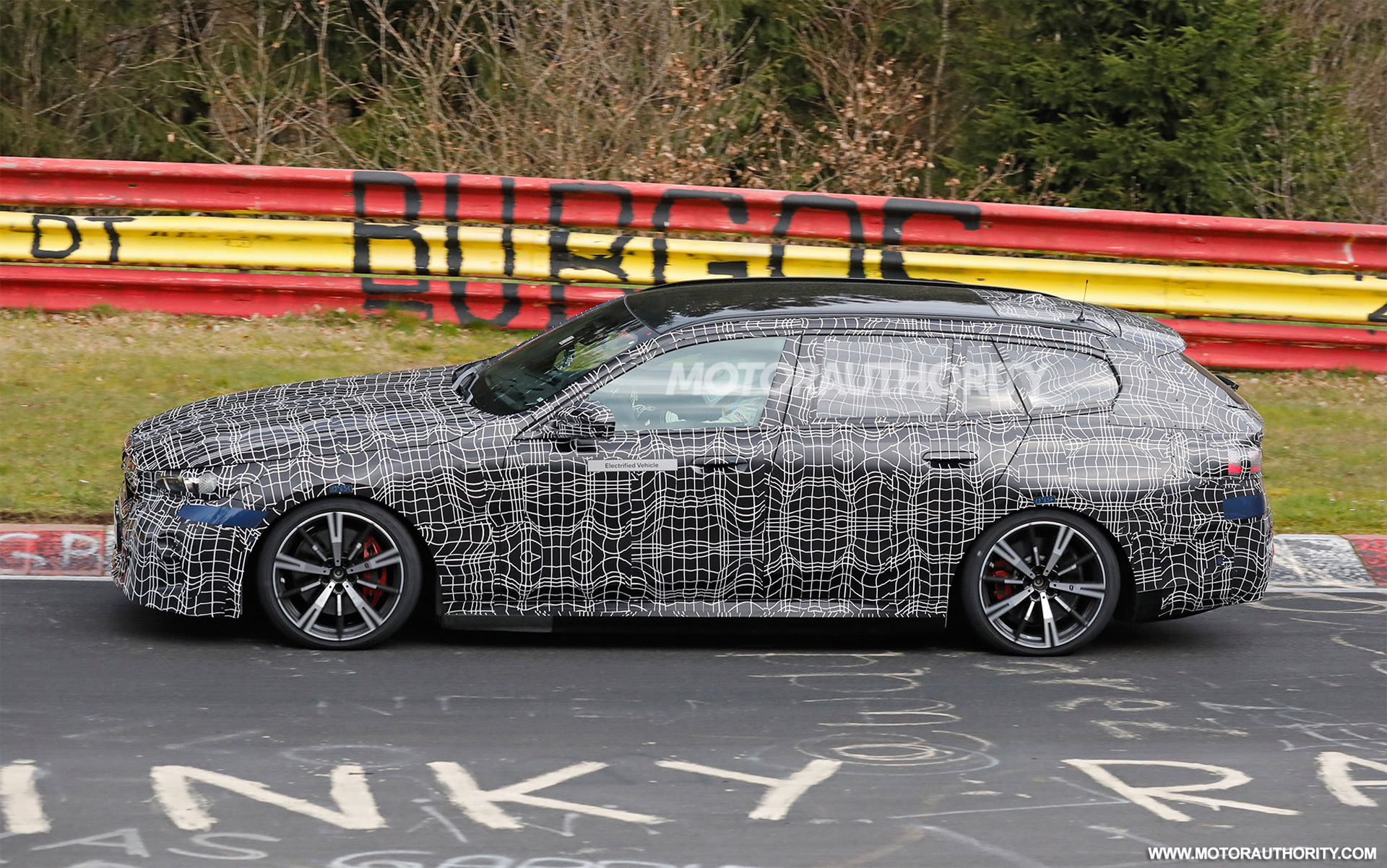 BMW 전기 왜건 &#39;i5 투어링&#39;