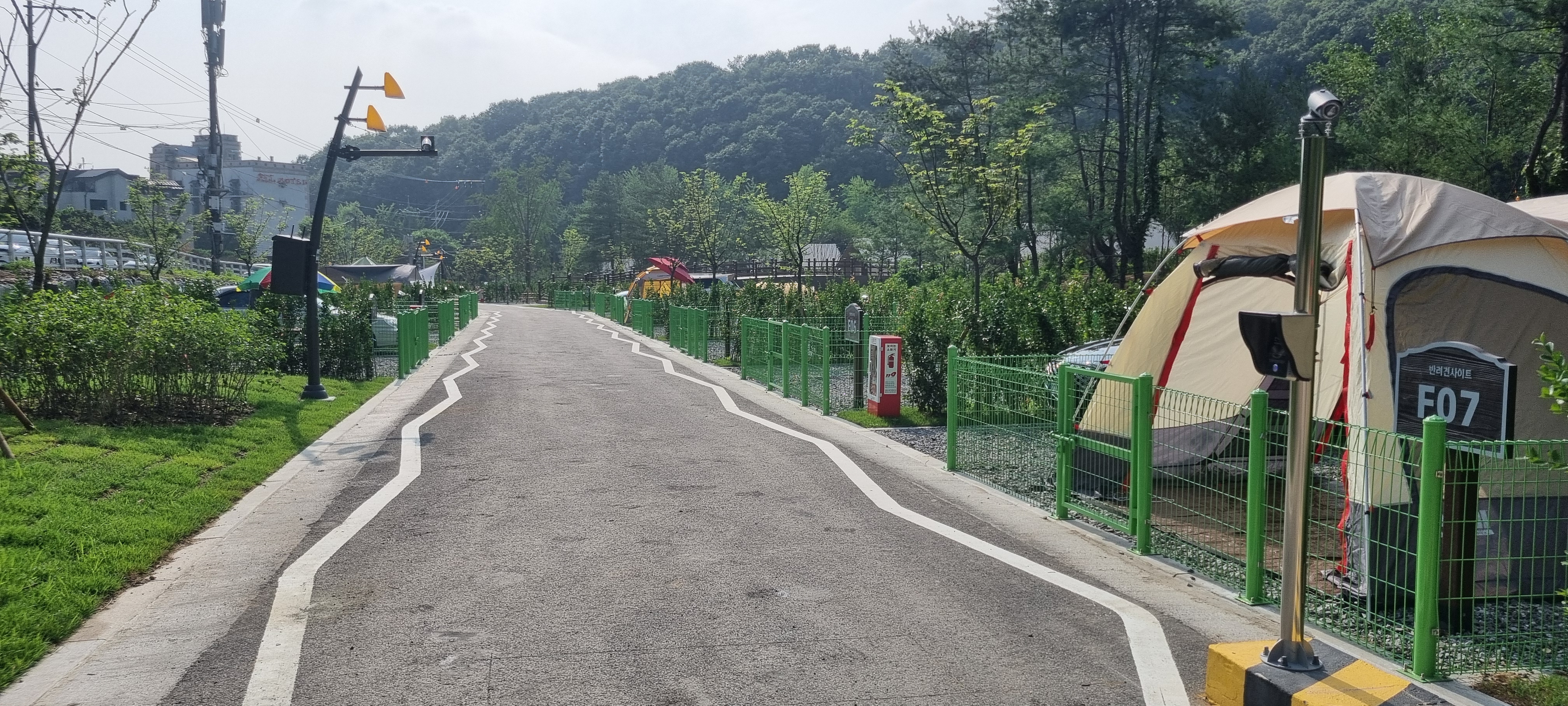 율동공원캠핑장 반려견 사이트 내부 모습