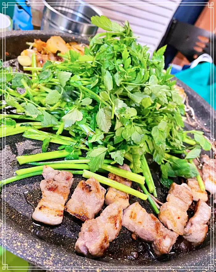 생방송 오늘저녁 숙대입구 남영역 미나리 삼겹살, 냉삼 맛집