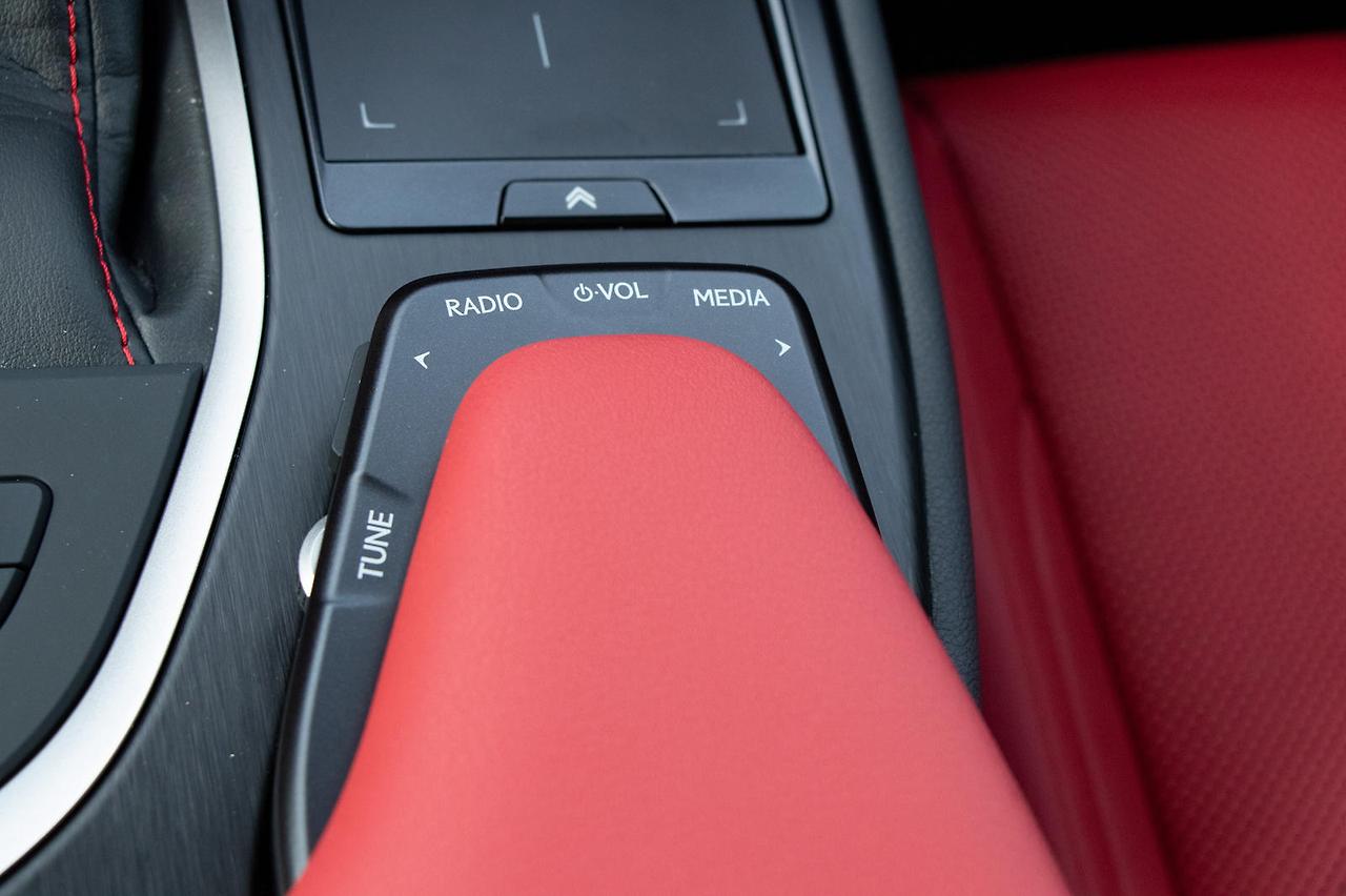 2024 렉서스 UX 하이브리드 내부디자인