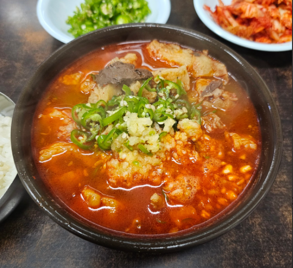 생생정보 남이 할매의 봄나물 밥상 소구레국밥 대구 달성군 십이리할매소구레국밥