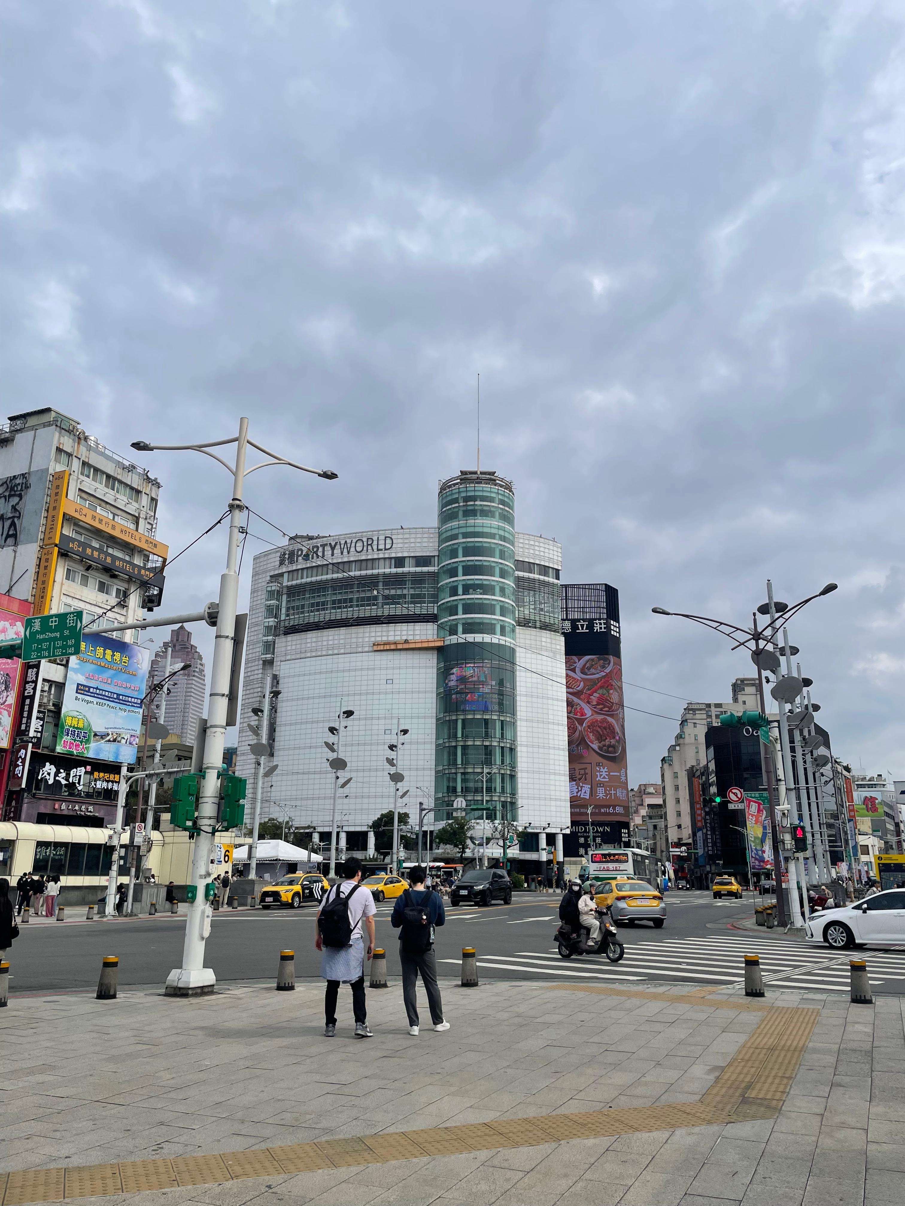 타이베이 시먼딩 모습 출처: 본인 직접 촬영