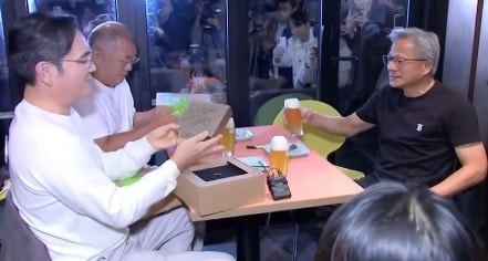 젝슨 황 치킨 깐부치킨 젠슨황