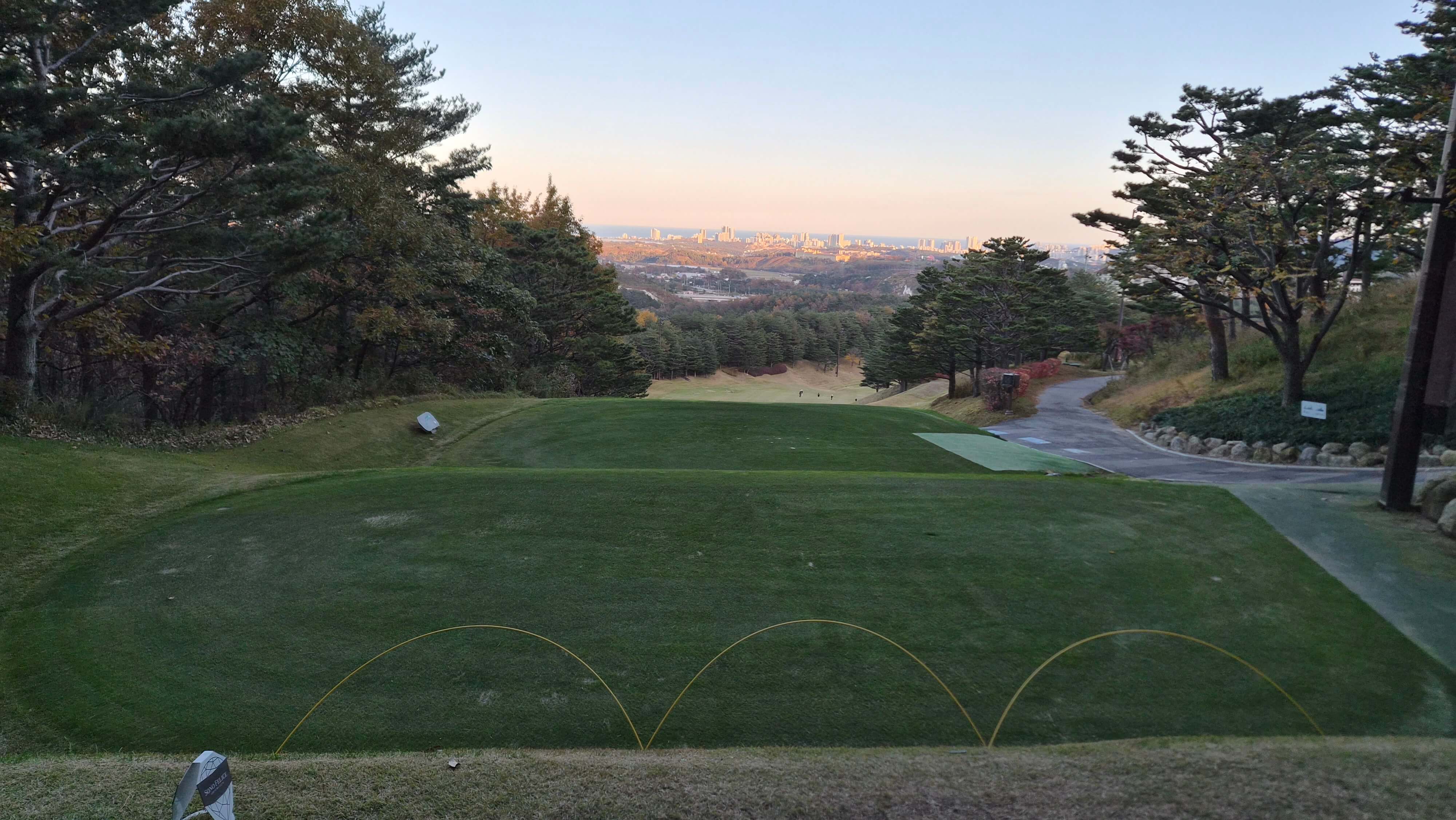 골프장 경험담 소노펠리체cc델피노 설악산 울산바위와 탁 뜨인 동해 바다 소나무가 멋진곳