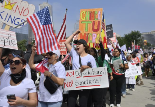 &ldquo;왕은 없다!&rdquo; 2,000곳 동시 &lsquo;No Kings&rsquo; 반트럼프 시위 총정리