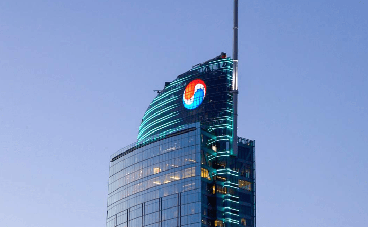 Wilshire Grand Center와 Spire 73 — 한국의 이름이 새겨진 LA 하늘