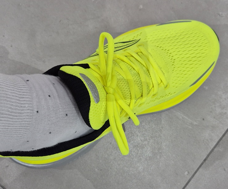 발볼 넓은 러닝화