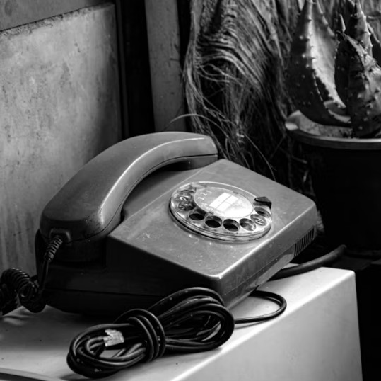 전화기를 발명했을때는 휴대폰을 상상했을까요?