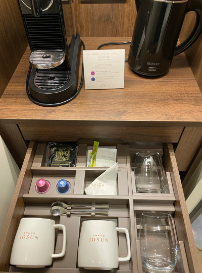 조선호텔 객실 커피포트 사진