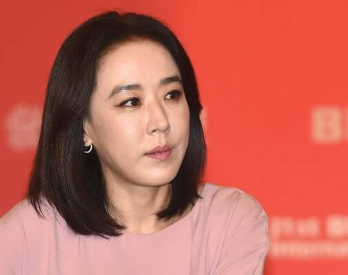 강수연