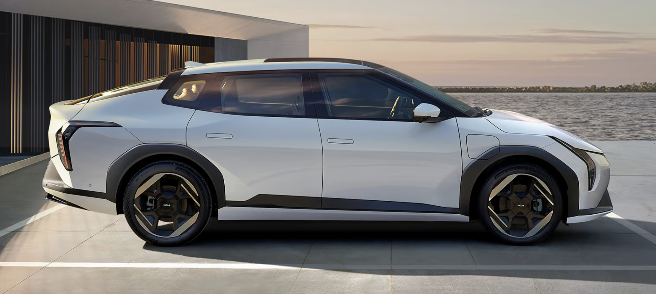 기아 공식 사이트 EV4 사진2