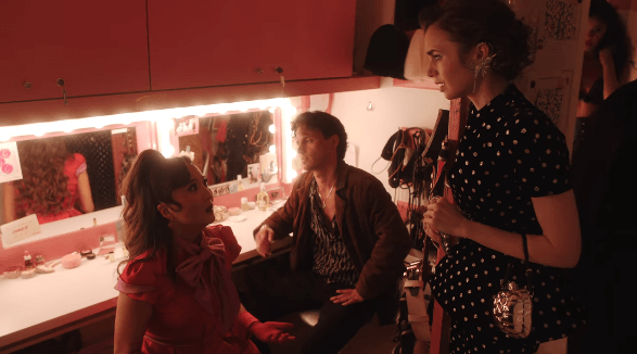 에밀리-파리에-가다-시즌4-8화