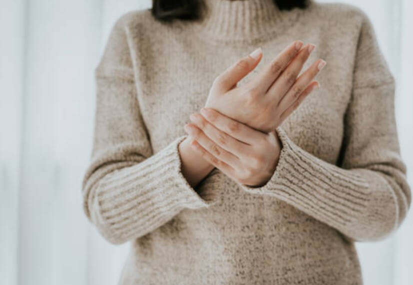 갱년기 관절 통증 원인 관리 방법