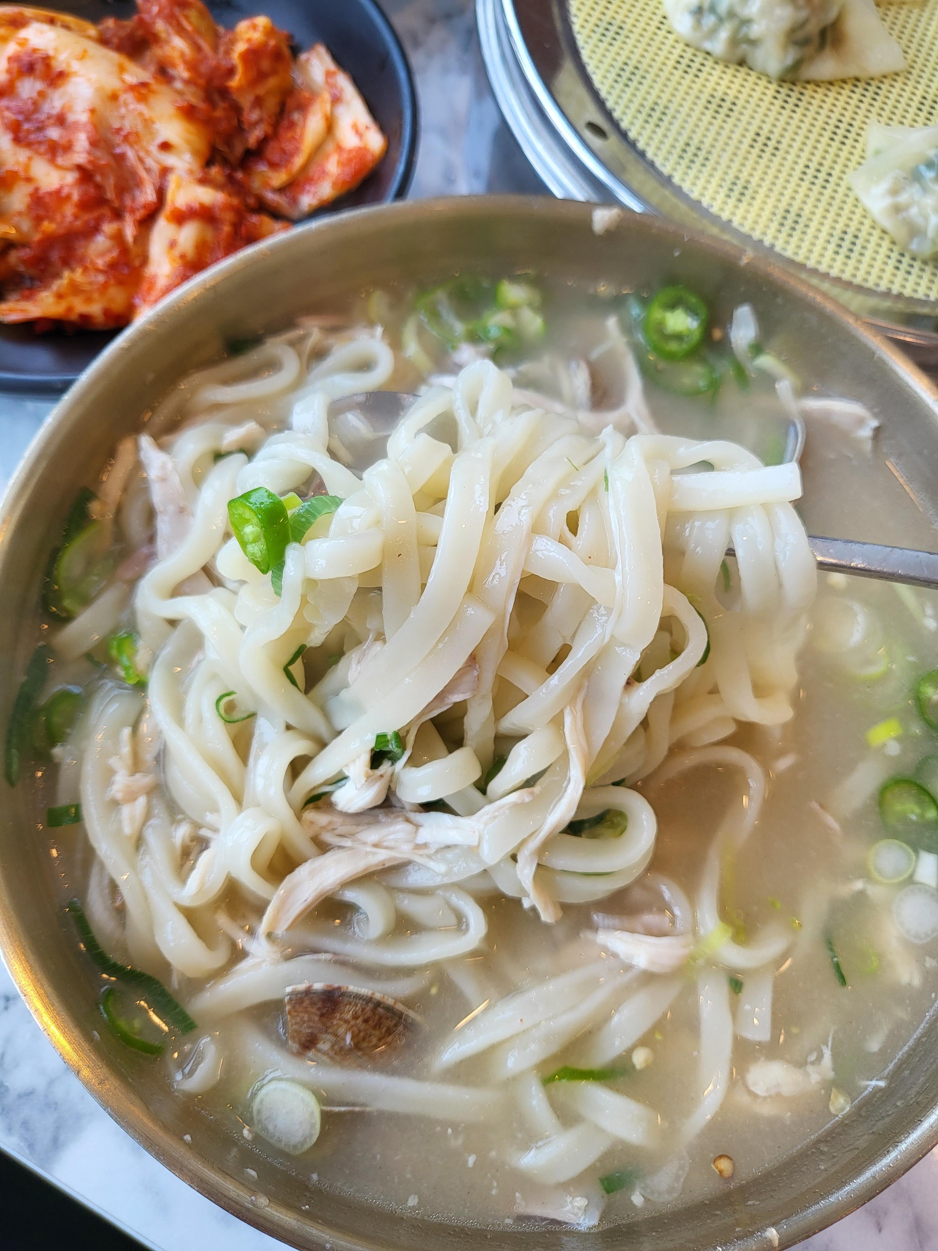 가성비 바지락칼국수