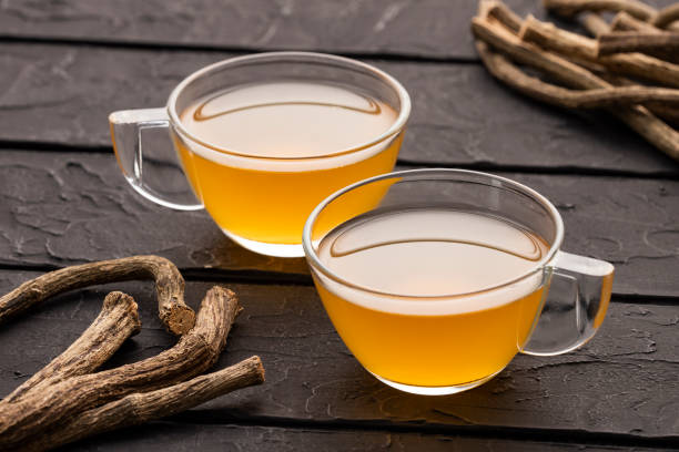 대표적으로 캐모마일 차와 발레리안 티가 불면증 개선에 가장 많이 추천됩니다