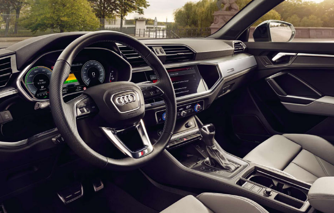 audi-q3-실내