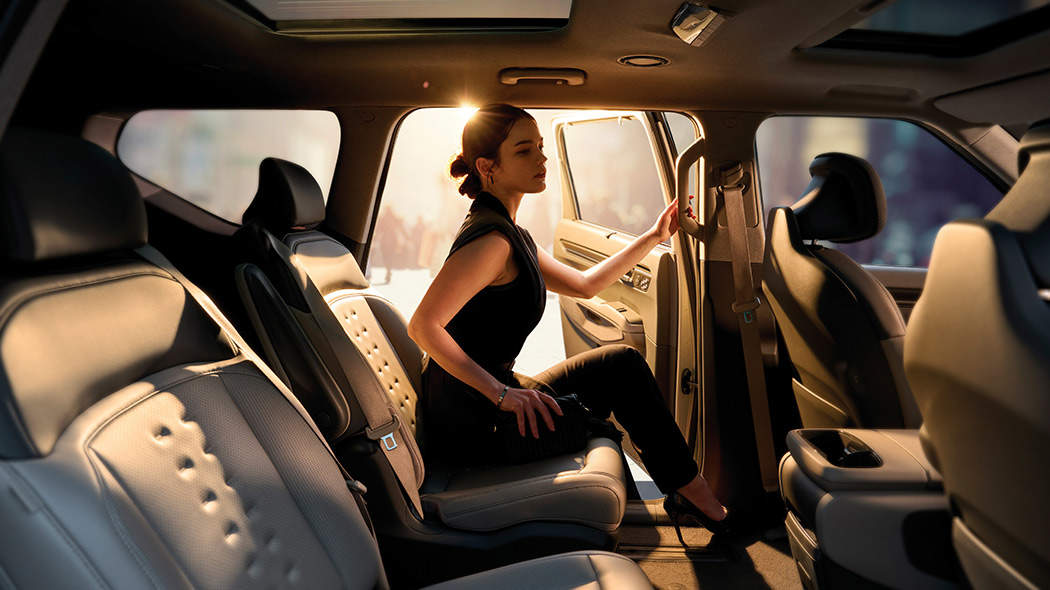 기아 EV9 실내 2열 사진