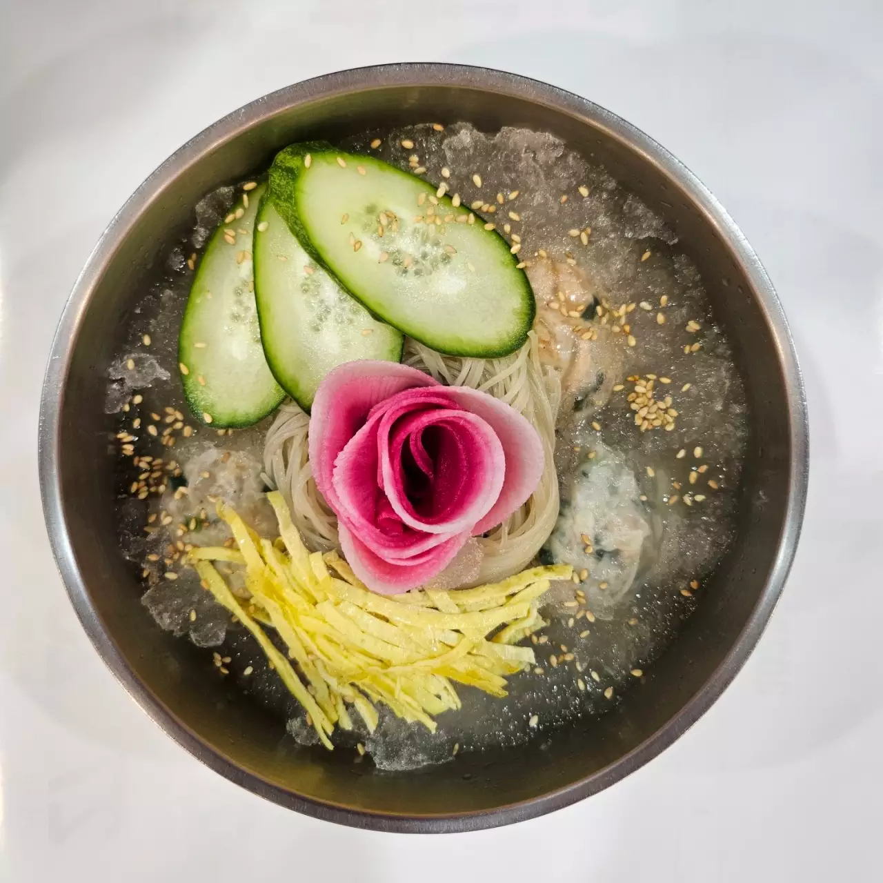 가볼만한 곳, 학동, 논현 맛집 손만두 달인 빚은 만두, 시원한 냉만두국