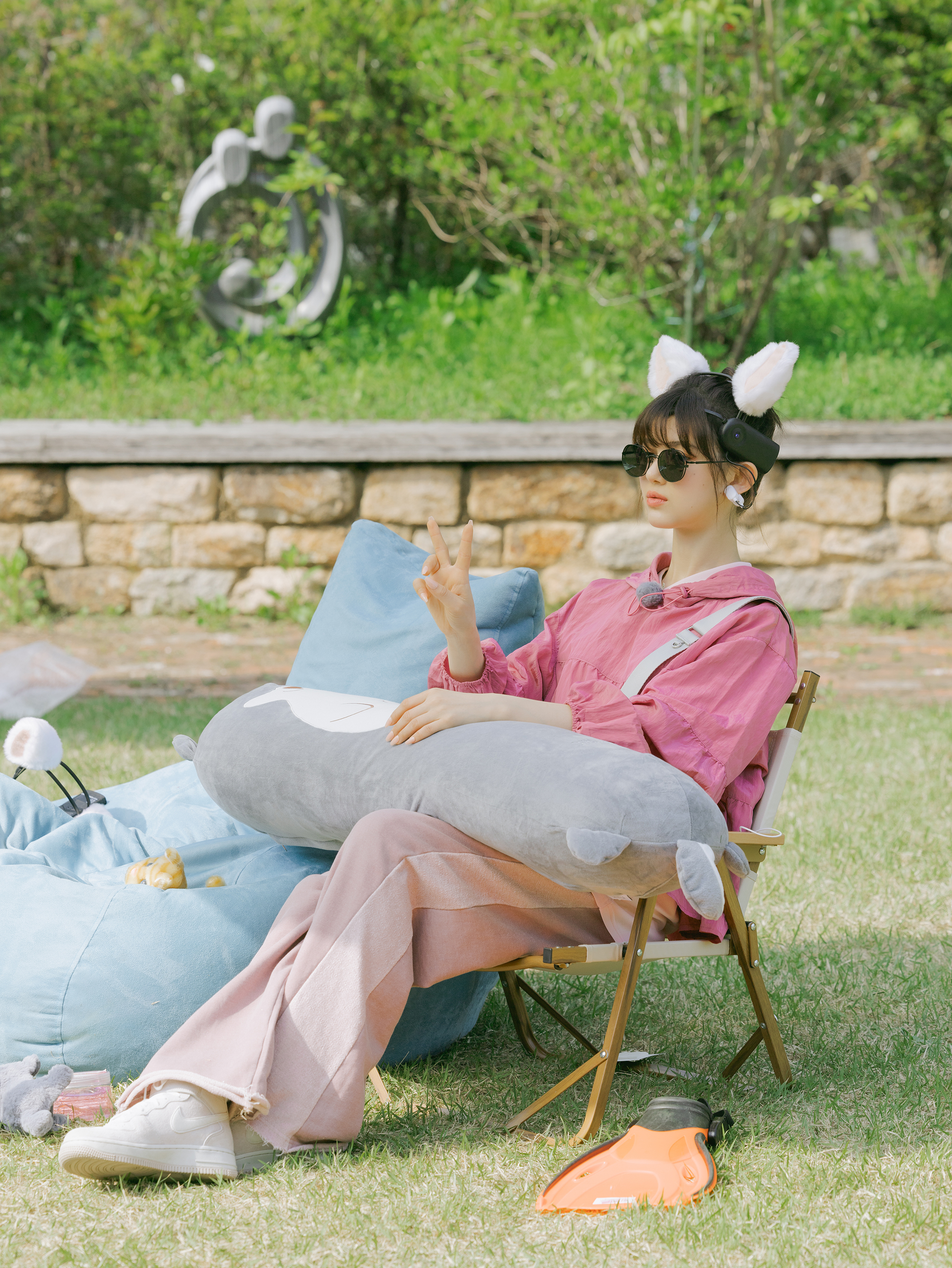 뉴진스 &amp;#39;Jeans&amp;#39;s ZINE&amp;#39; 봄맞이 피크닉 비하인드 컷