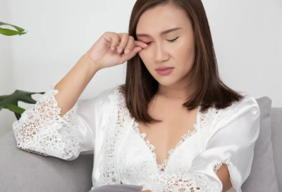 갑자기 눈꺼풀이 붓는 원인