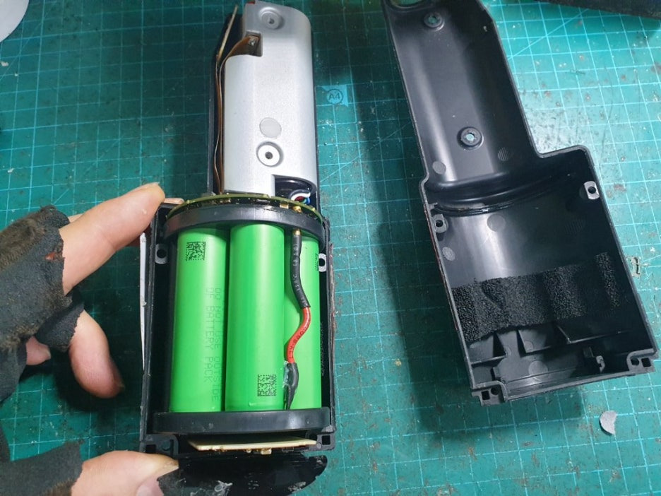 Synthes 05.001.202 배터리 내부