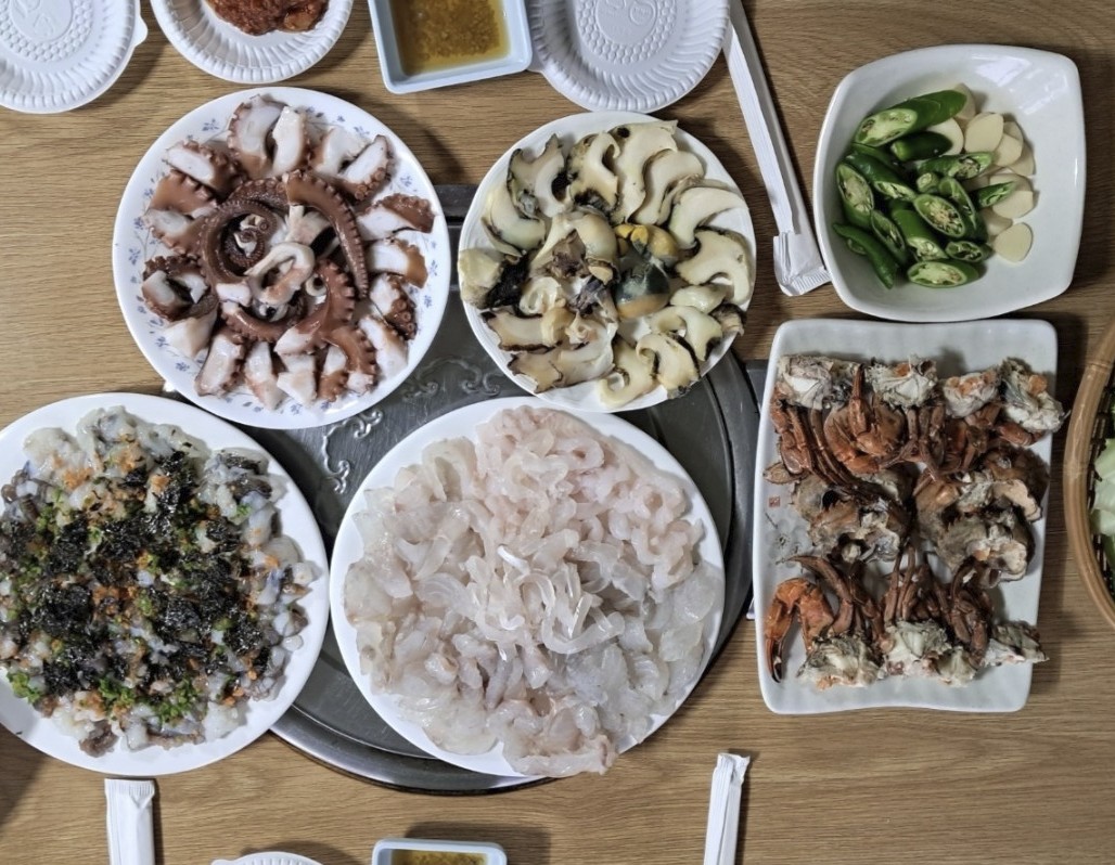 경남 사천 비토섬 굴구이 맛집 &amp;#124; 6시 내고향 나온 순애민박굴구이식당