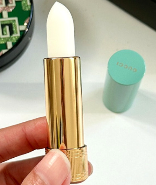 구찌 봄 아 레브르 립밤