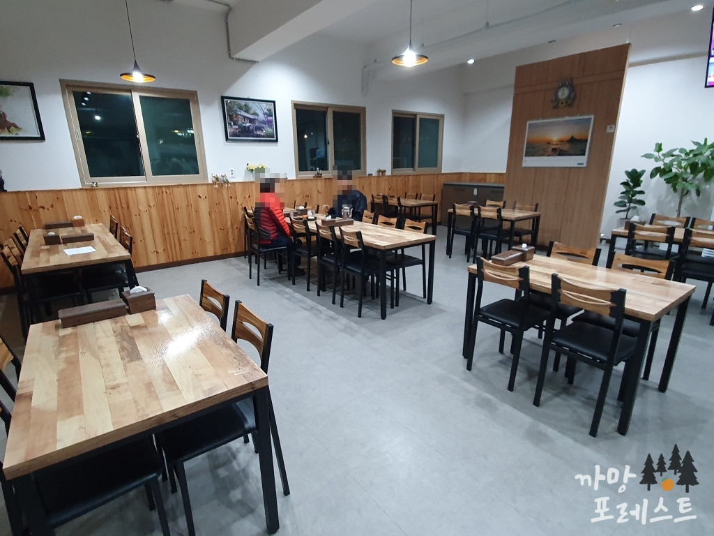 평창 메밀 막국수 내부