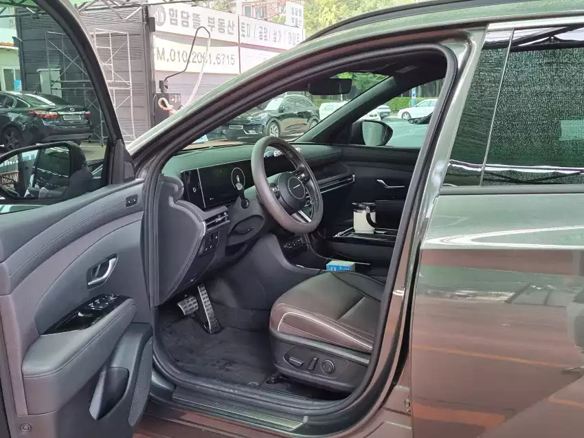 세차 후 마실 이온 음료는 꼭 챙겨 가세요.