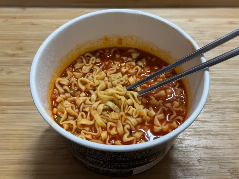 불닭볶음면탕컵 사진