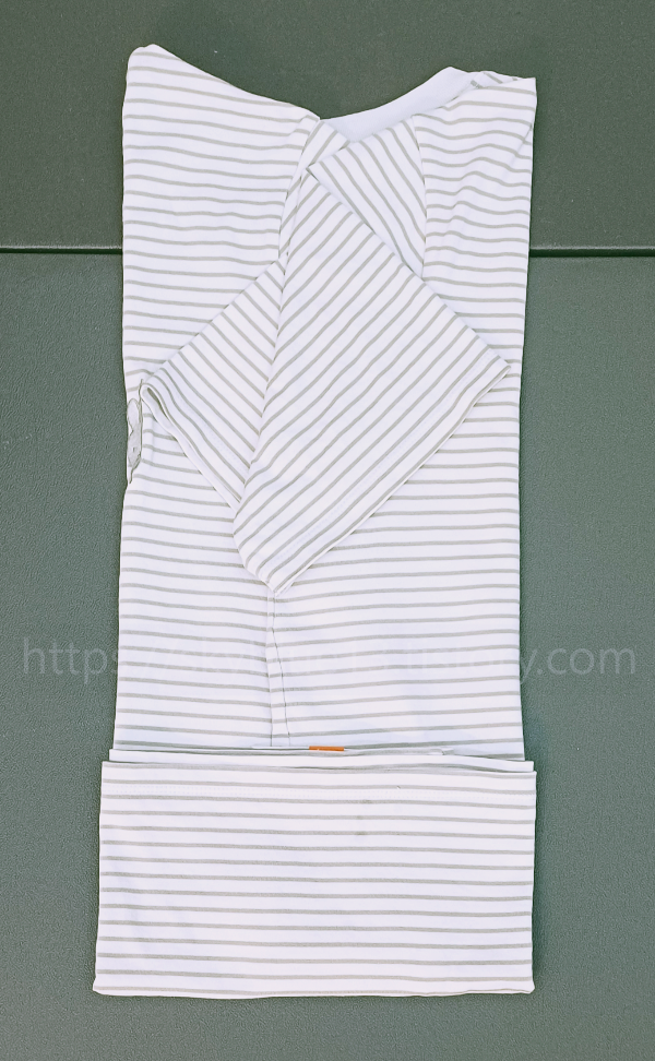 기본 티셔츠 접는 법