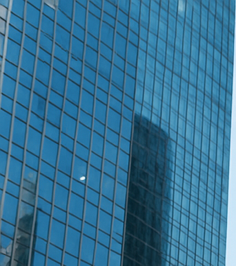 증권사 앞 바쁜 직장인들