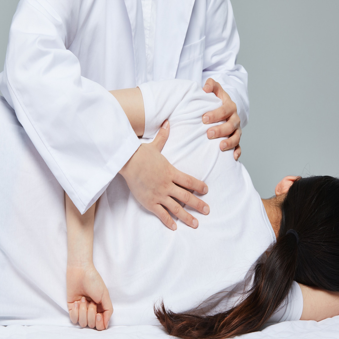 헬스장 없이 집에서 하는 어깨 펴기 (자세, 스트레칭, 효과)