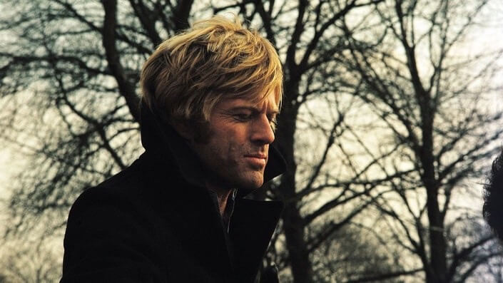 얼굴을 잔뜩 찌푸린 조 터너