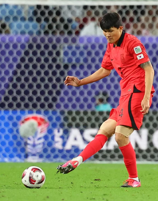 김민재 경고 누적으로 아시안컵 4강전 출전 불가