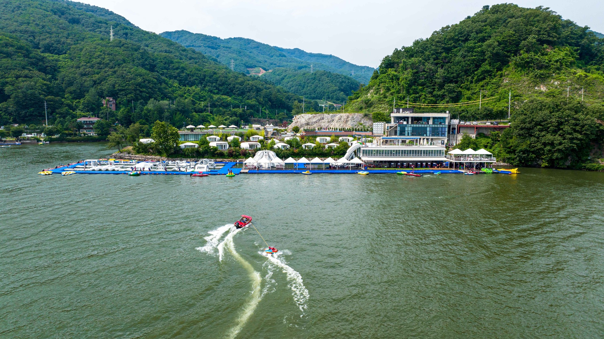 청평호반의-시원한-모습