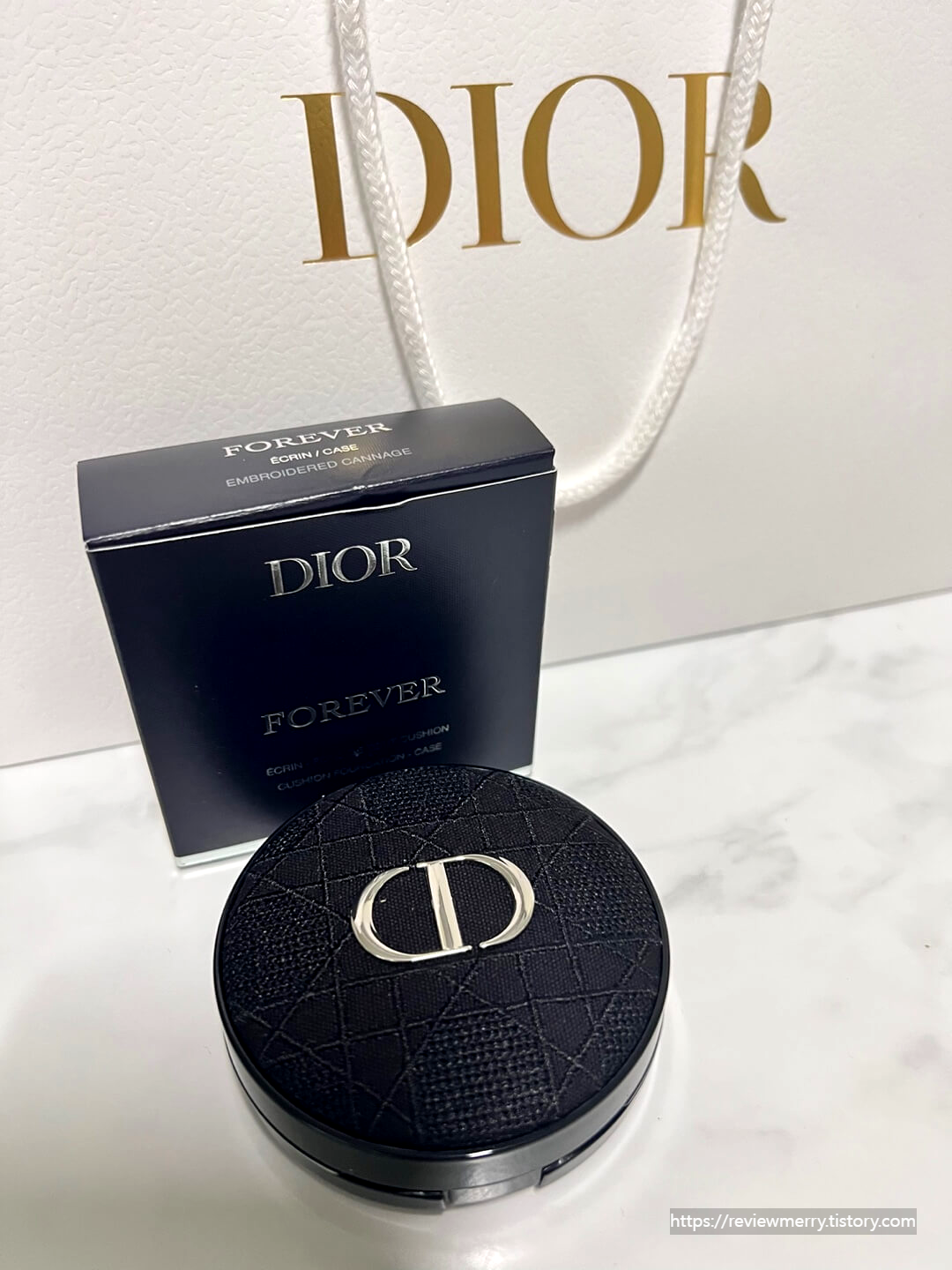 디올 쿠션 사진