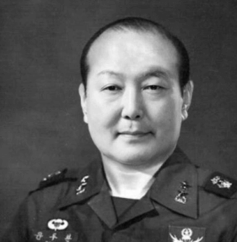 서울의 봄 국방부장관 대통령 탄핵절차 충암고 라인 비상계엄령