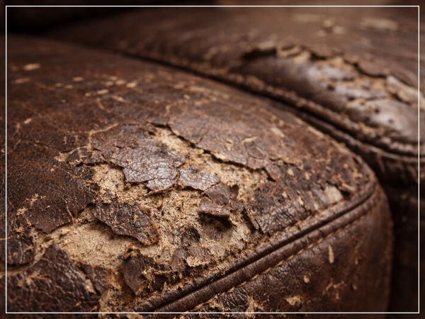 인조가죽 소파 갈라짐 관련 사진