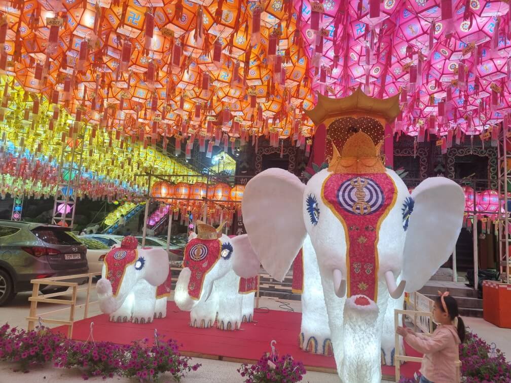 삼광사 하얀 코끼리 모습