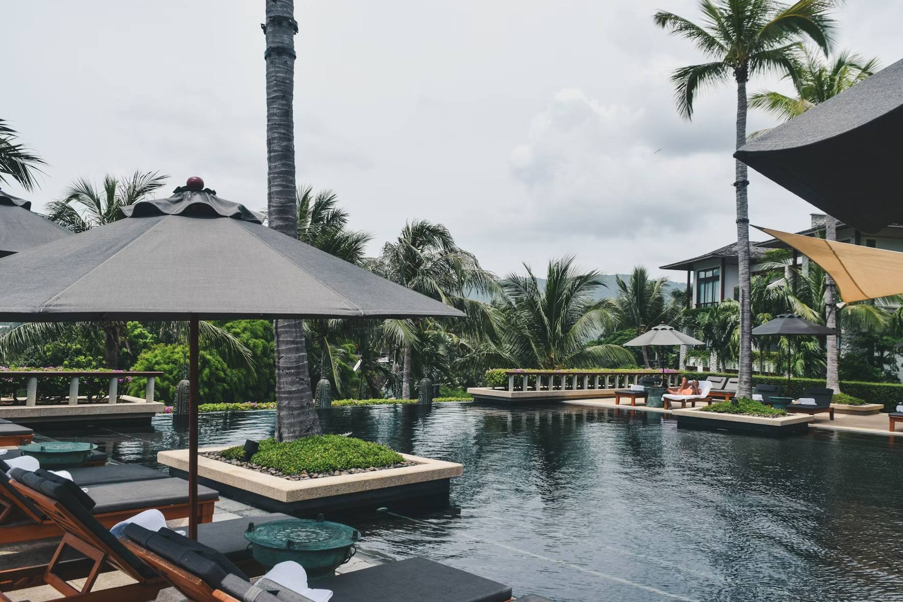 동남아 여행하기 좋은 계절의 리조트 사진