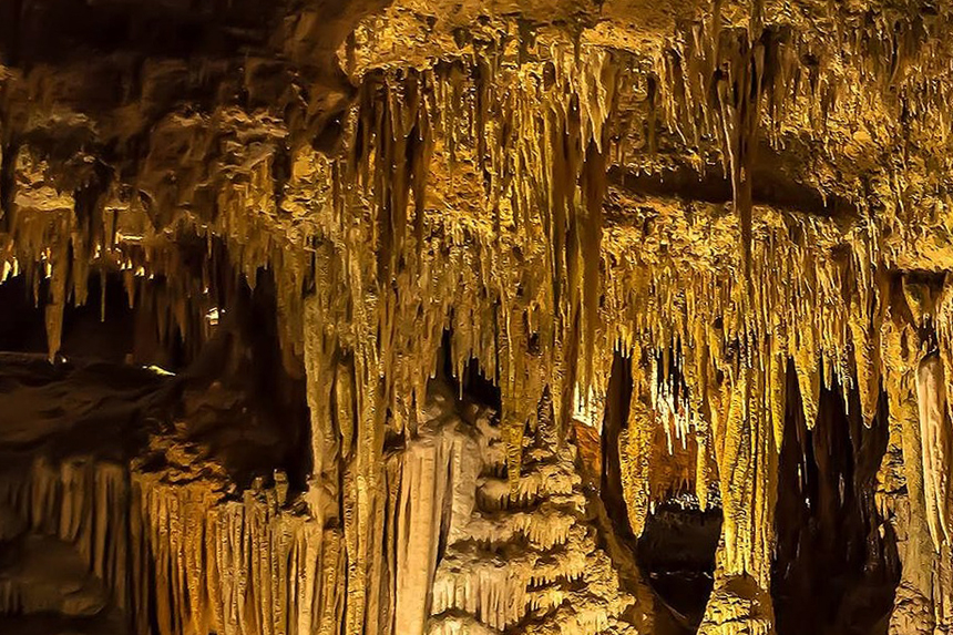 stalactite-cave